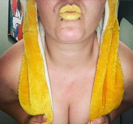 yourfavoritecanadianmilf Profile pic