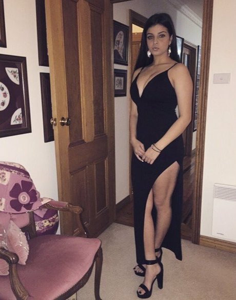 Chloe C onlyfans leaked pics