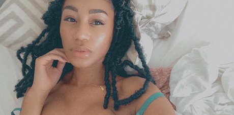 Nia Simone onlyfans explicit content