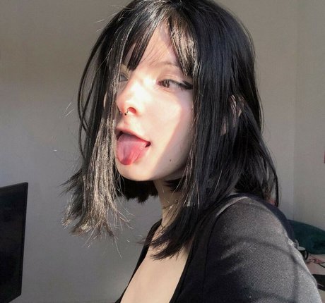 Victoria Ribeiro ass onlyfans