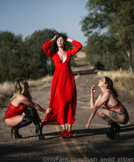 lesbian squirt onlyfans hot shot