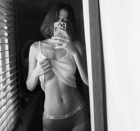 Melanie Angeles naked onlyfans pics