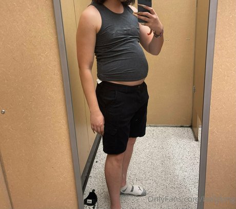 bellyking on onlyfans