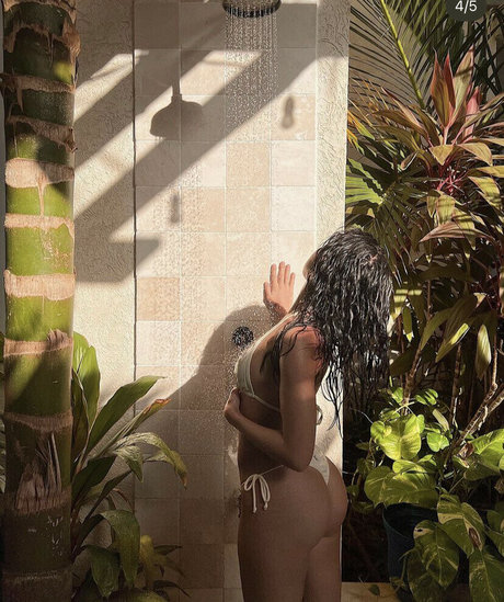 Alessya Farrugia only fans photos