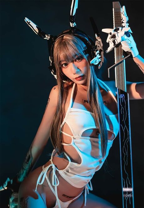 neo neokomaru onlyfans strip