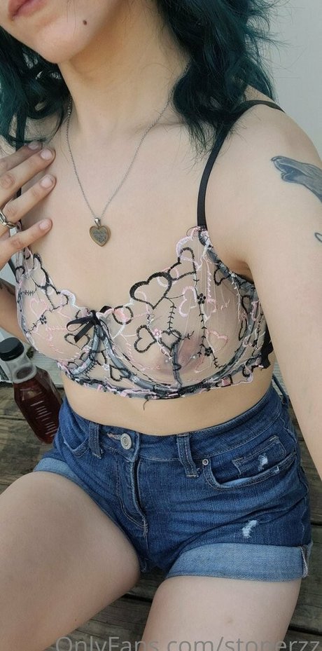 stonerzz onlyfans nude pics