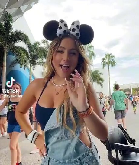 Ava Kolker leaked only fans porn