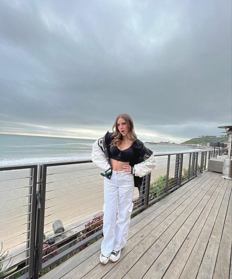 Lexy Kolker onlyfans pic