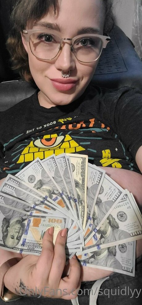 thequeenhasarrived nude leaks onlyfans