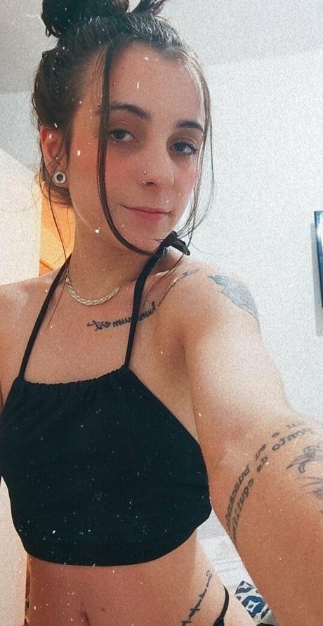 laryfree onlyfans posts