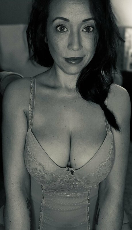 Justanothergirl89 onlyfans pics