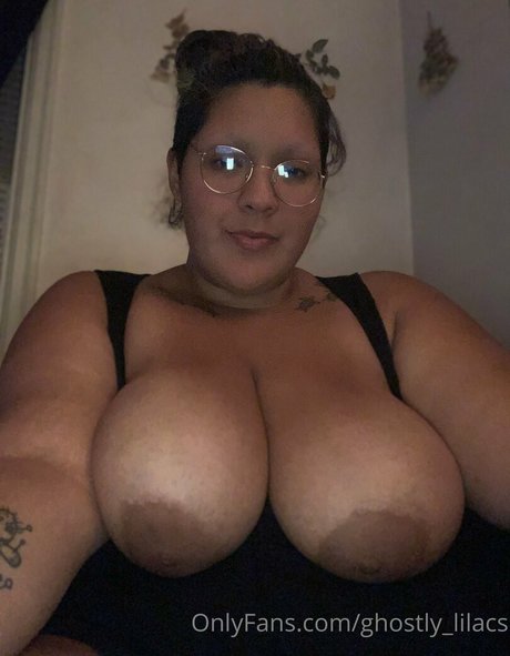 ghostly lilacs onlyfans pic