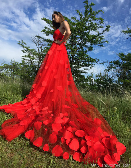 Elle Tan sexy onlyfans