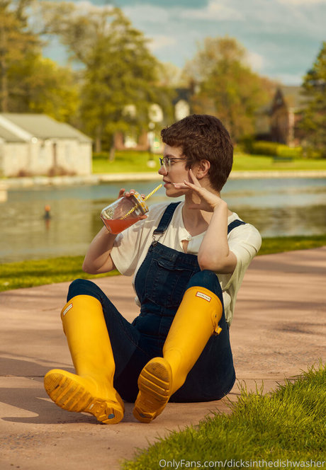 dicksinthedishwasher nudes only fans