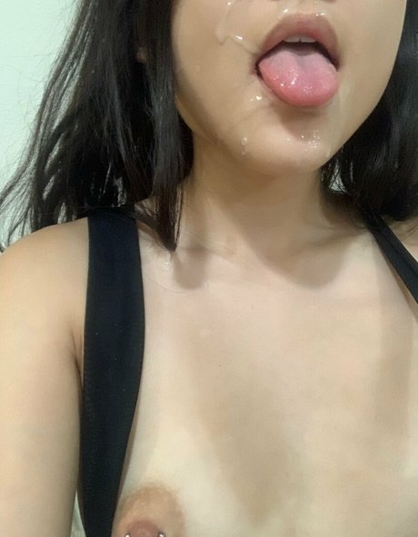 Cutestickyrice only fans leaks