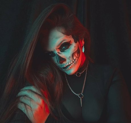 Cherry Wallis onlyfans content type