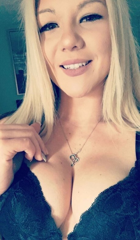 Scarlette James free only fans