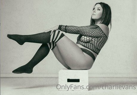 Charli Evans naked leaked onlyfans