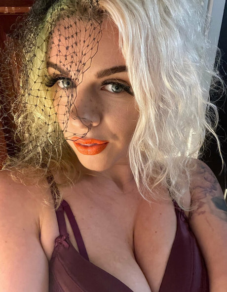 belle hella onlyfans leaks porn