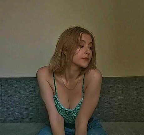 rosep1nk onlyfans model images