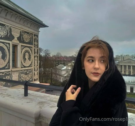rosep1nk onlyfans nude pictures