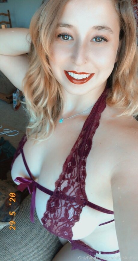 sarahtheslutfree Profile pic