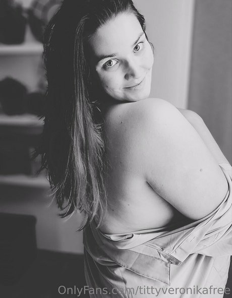 tittyveronikafree onlyfans content type