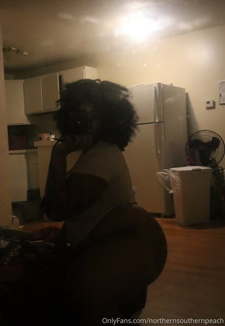 northernsouthernpeach onlyfans nude porn