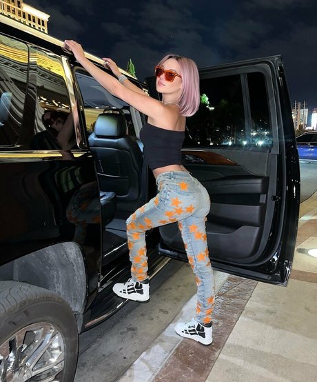 Sarah Snyder onlyfans picture