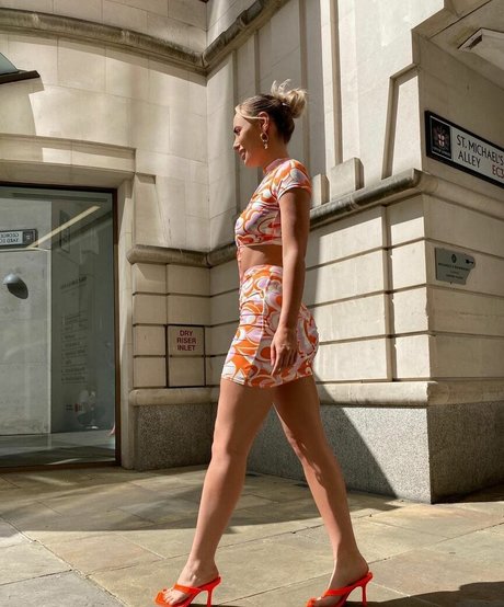 Millie Court only fans nude leaks