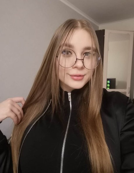 Lucy Laistner onlyfans leak