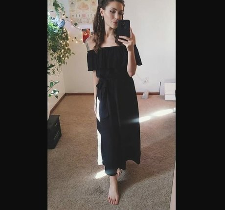 marzz onlyfans strip tease