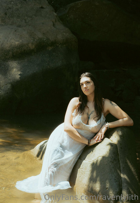 ravenlylith onlyfans lesk