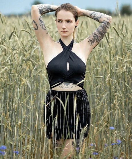 lisa hates you onlyfans leaked.