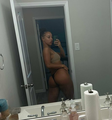 teannatrump onlyfans leaked photos