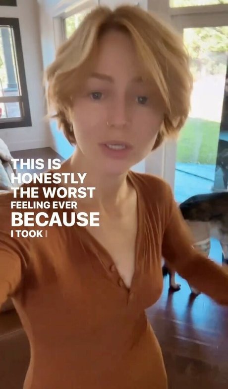 KallMeKris only fans sex