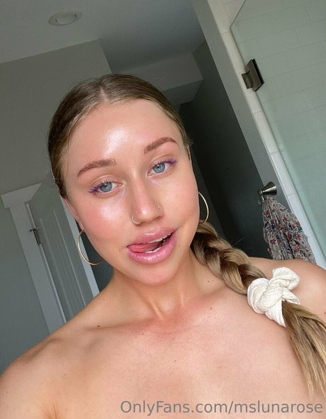 Mslunarose nude onlyfans pics