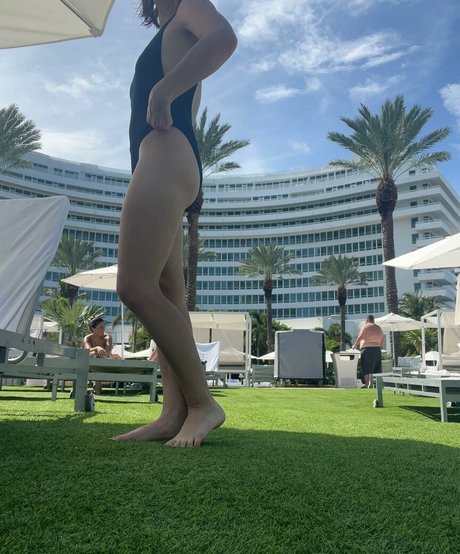 Ashley Victoria Robinson onlyfans lesk