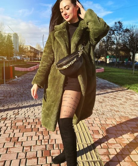 Angelficial onlyfans model