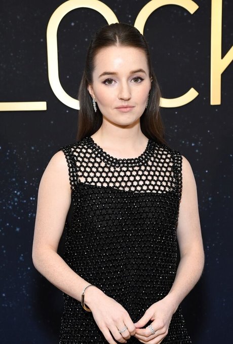 Kaitlyn Dever onlyfans leaked
