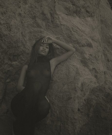 UN YA onlyfans desnuda