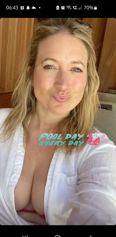 Sarah Cruddas onlyfans exposed