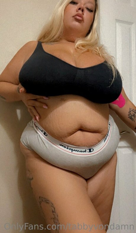 TabbyVonDAMN onlyfans nudes leak