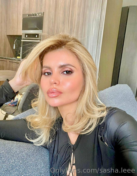 sasha leee onlyfans x