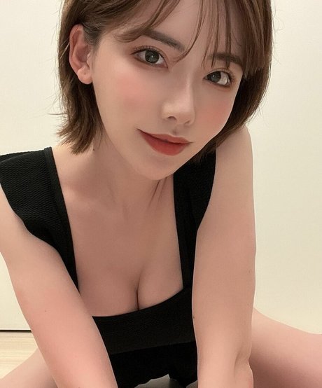 Eimi Fukada naked onlyfans leak