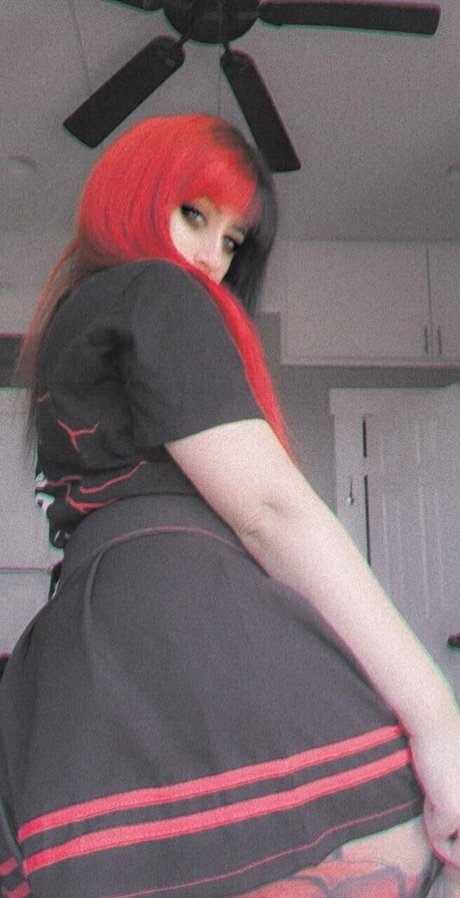 poppycarmine nude onlyfans leak