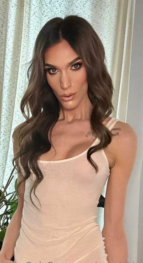 aparisi ts onlyfans desnuda