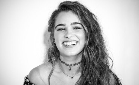 Haley Lu Richardson Profile pic