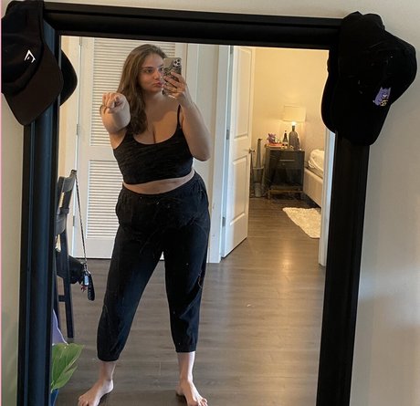 Elisabeth Marchini naked only fans