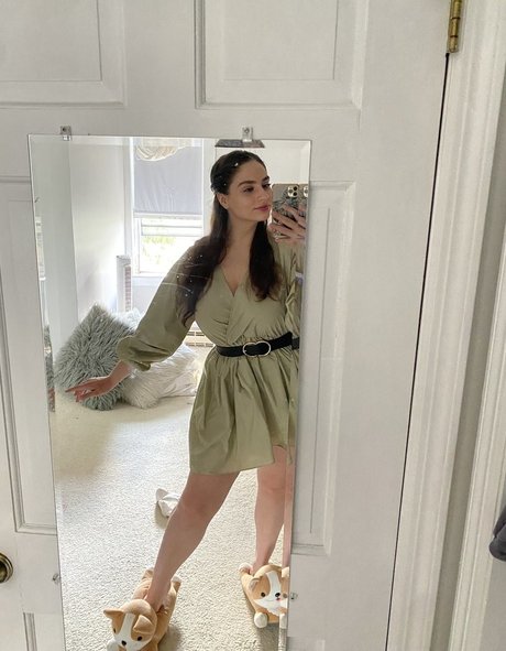 Elisabeth Marchini onlyfans leakd